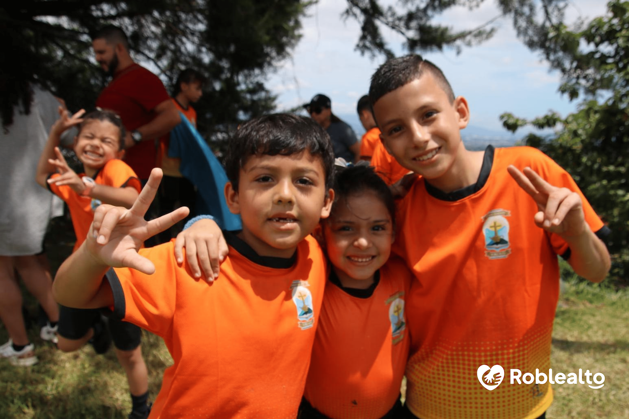 SPONSOR A CHILD / Roblealto Child Care Association